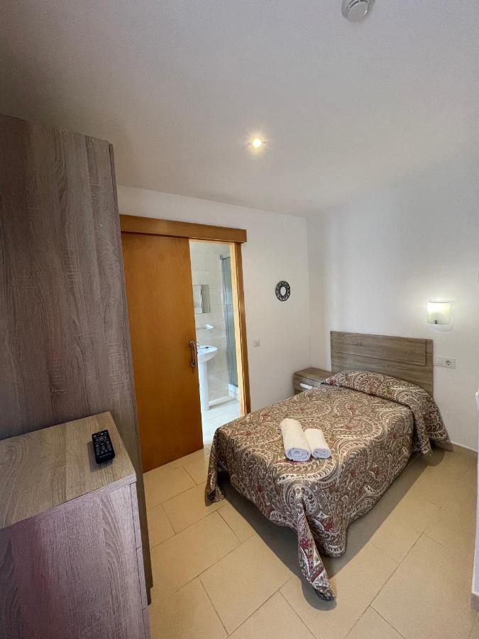 Hotel Pensio Codolar Tossa de Mar Esterno foto