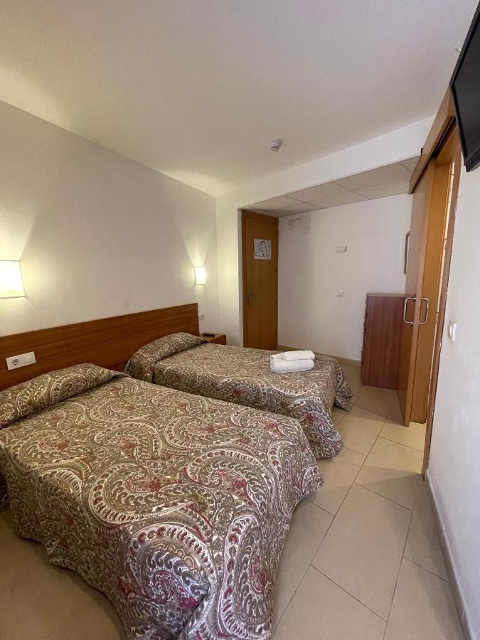 Hotel Pensio Codolar Tossa de Mar Esterno foto